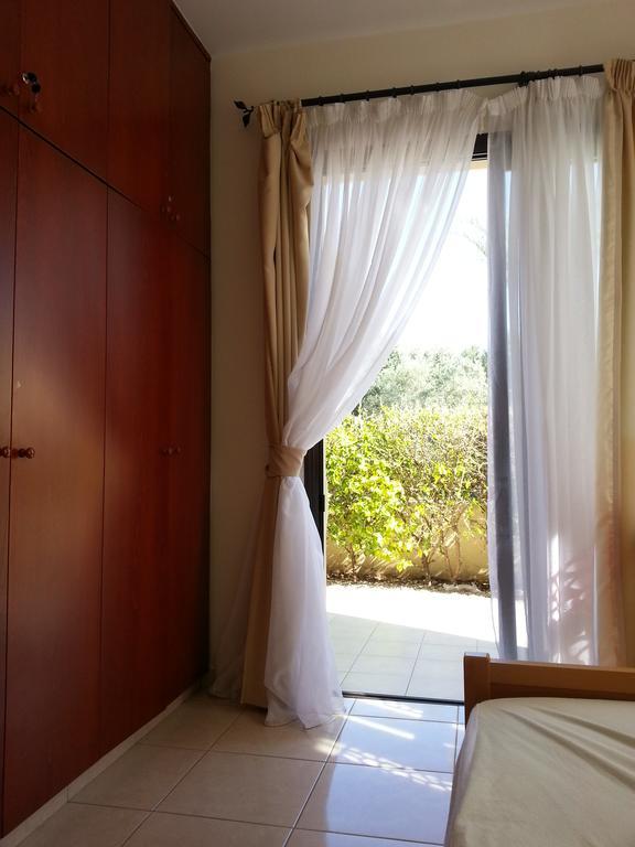 Faros Beach Paphos Chambre photo
