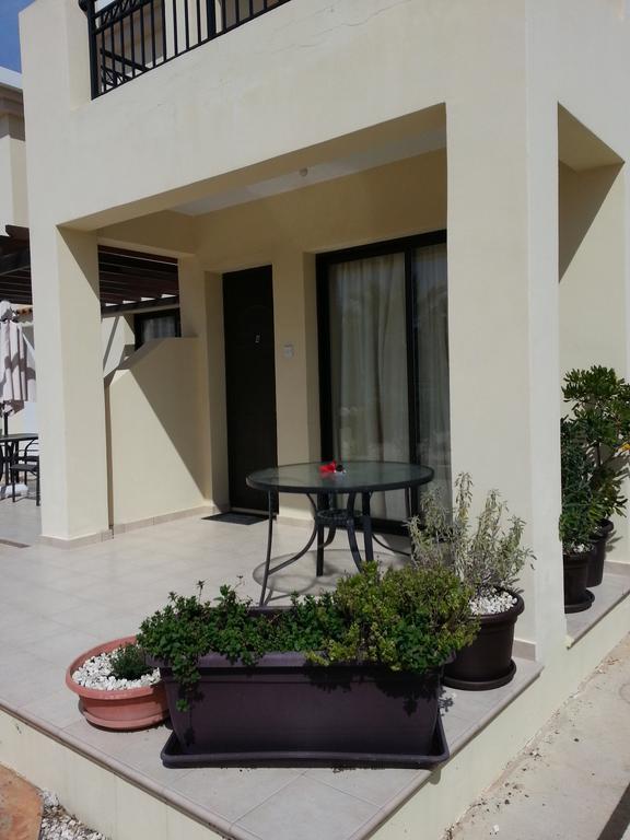 Faros Beach Paphos Extérieur photo